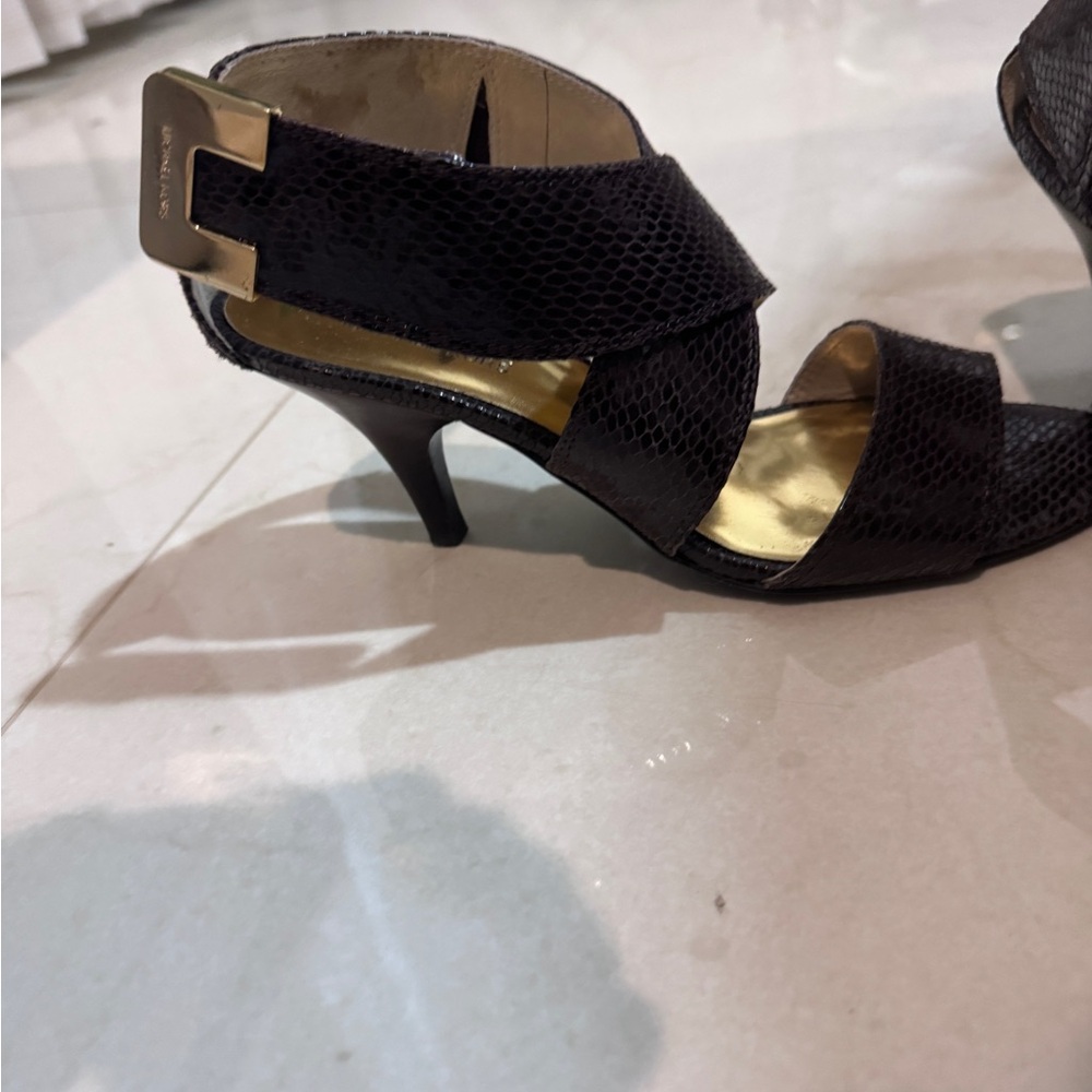 Michael Kors brown and Gold Heels - Picture 4 of 13